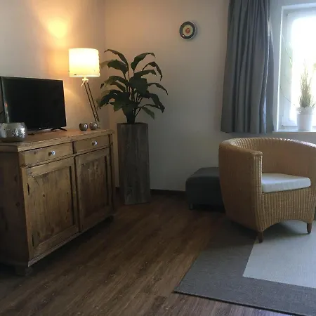 Liesl, Ruim 4 Pers. Met Eigen Tuin! * 에르발트