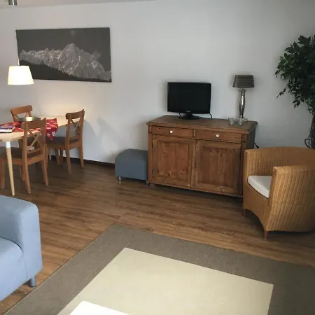 Liesl, Ruim 4 Pers. Met Eigen Tuin! Daire Ehrwald